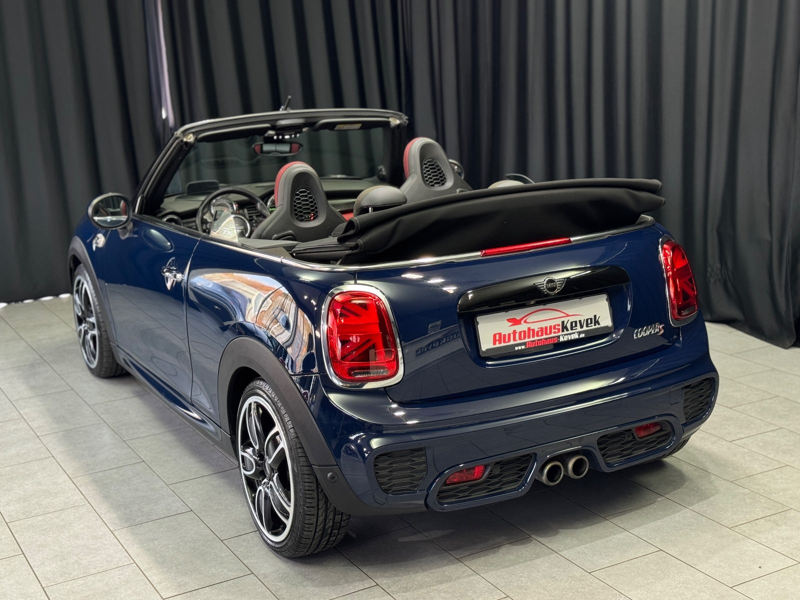 Fahrzeugabbildung MINI Cooper S Cabrio|JCW-PAKET|HARMAN/KARDON|VOLL