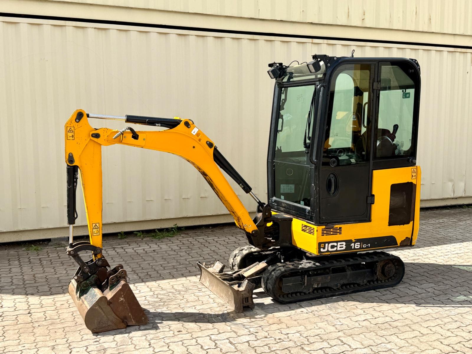 JCB 16C-1 / 1.356 H /  3 x Löffel / Kabine