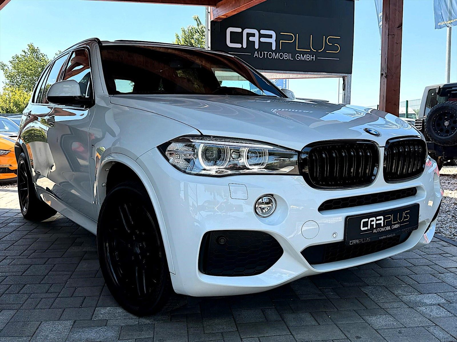 Fahrzeugabbildung BMW X5 xDrive30d M-Sport Shadow Line *Pano*Head Up*