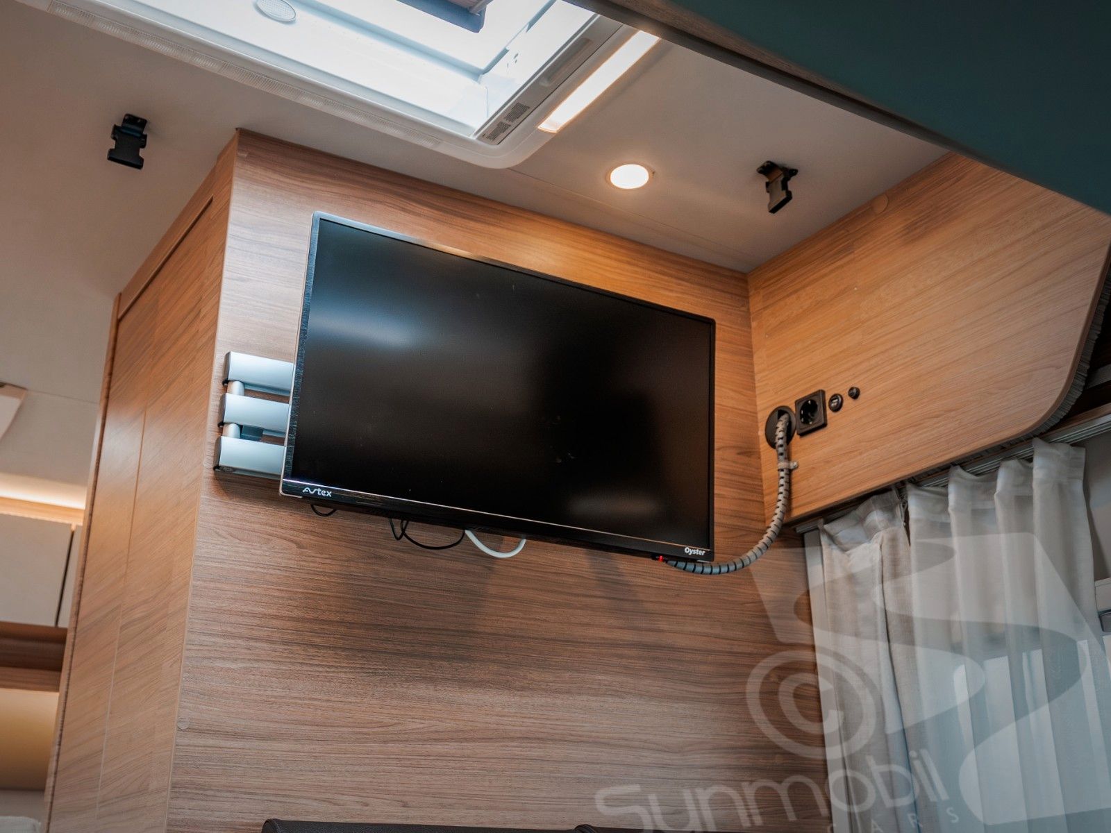 Fahrzeugabbildung Weinsberg X-CURSION VAN 500 MQ PEPPER #SEITZ #3,5T #THULE