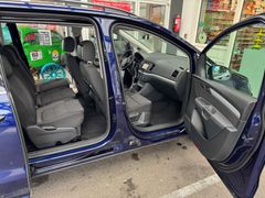 Fahrzeugabbildung Volkswagen Sharan 1,4 TSI DSG Comfortline 7 - Sitzer