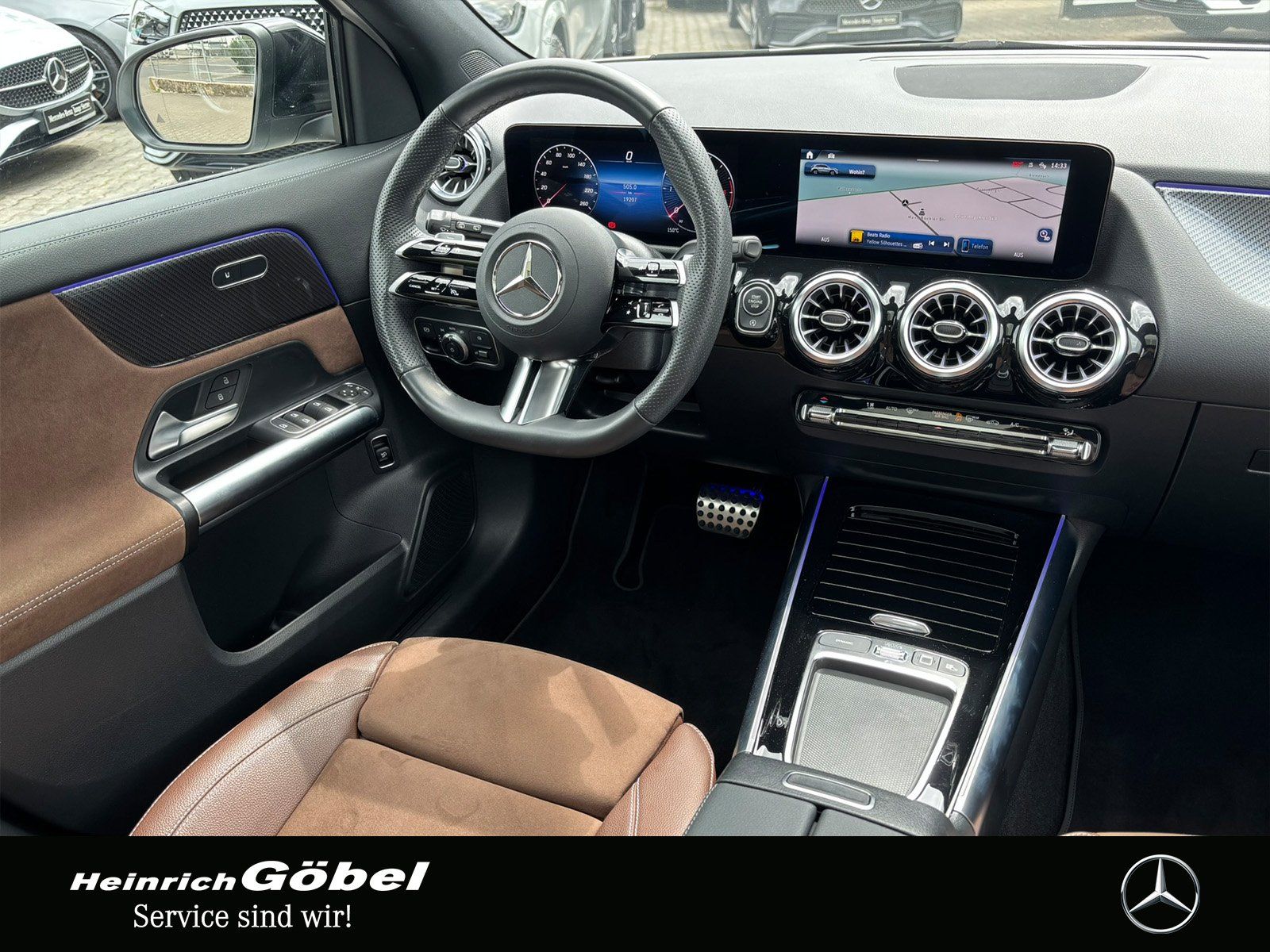Fahrzeugabbildung Mercedes-Benz GLA 220 d 4M AMG*PANO*AHK*DISTRONIC*360°K*20ZOLL