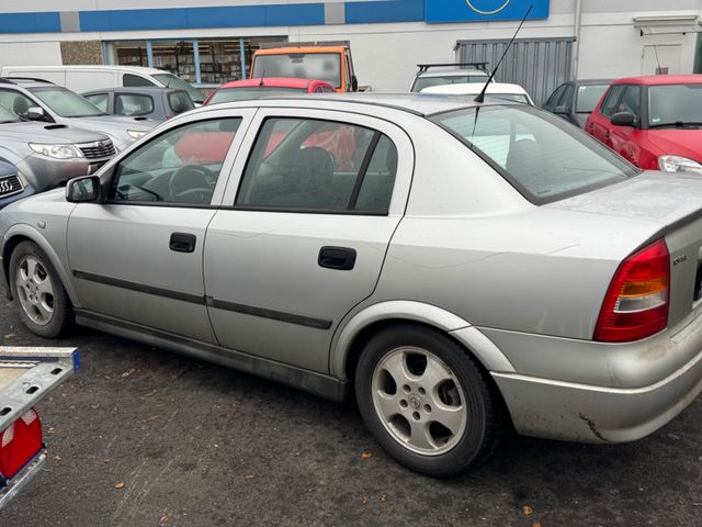 Opel Astra 1.8 16V Edition 2000