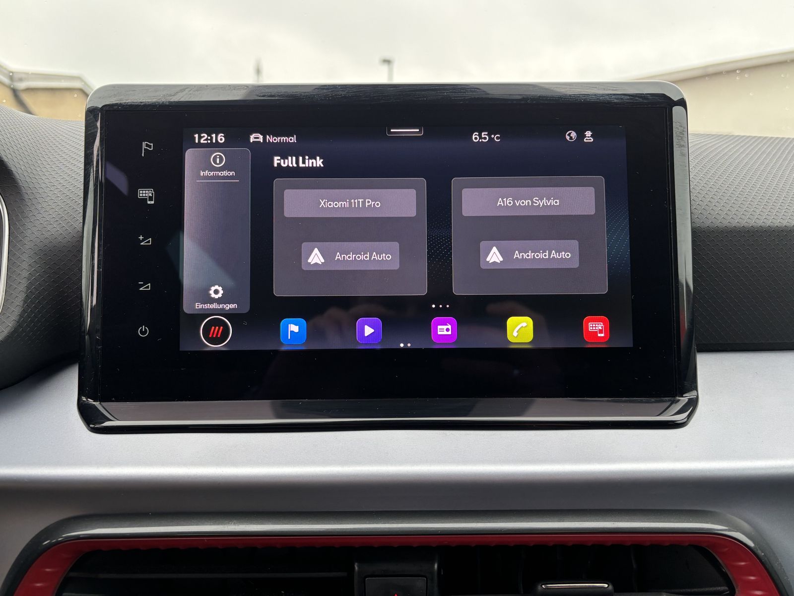 Fahrzeugabbildung SEAT Arona 1.5 TSI DSG FR Line-NAV-LED-KAMERA-VIRTUAL