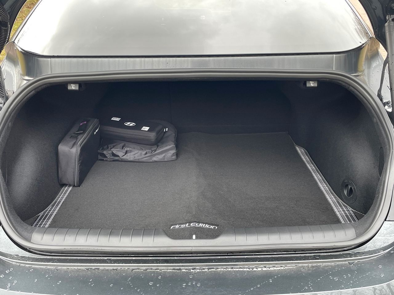 Fahrzeugabbildung Hyundai IONIQ 6 Ioniq 6 First Edition 4WD *MIETKAUF