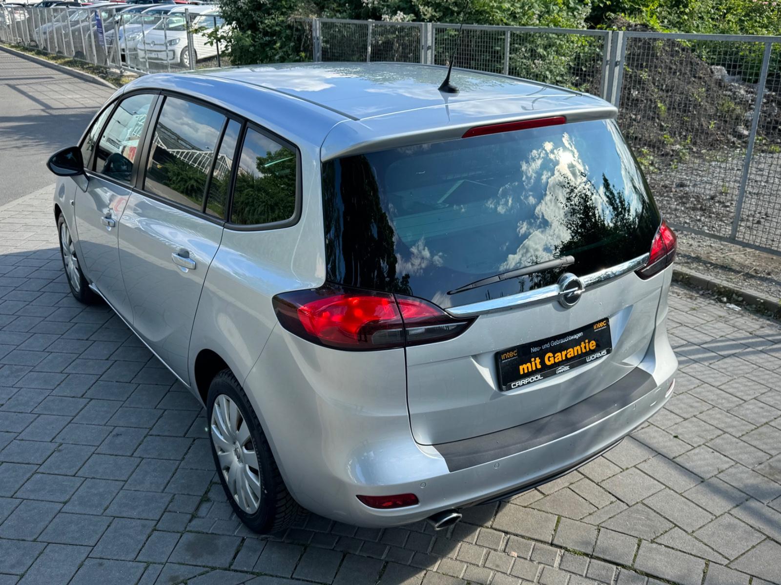 Opel Zafira 2012 — photo 7