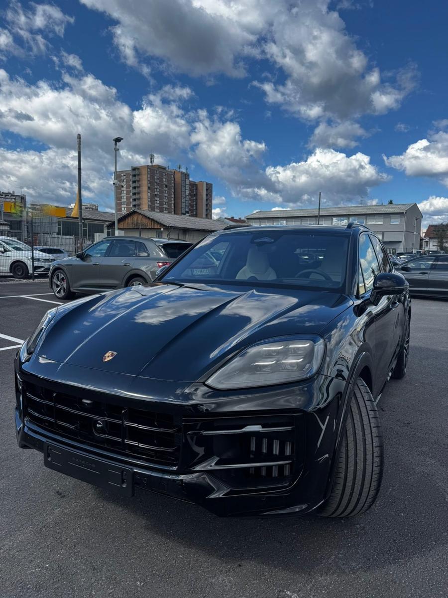 Porsche Cayenne Coupe Black Edition