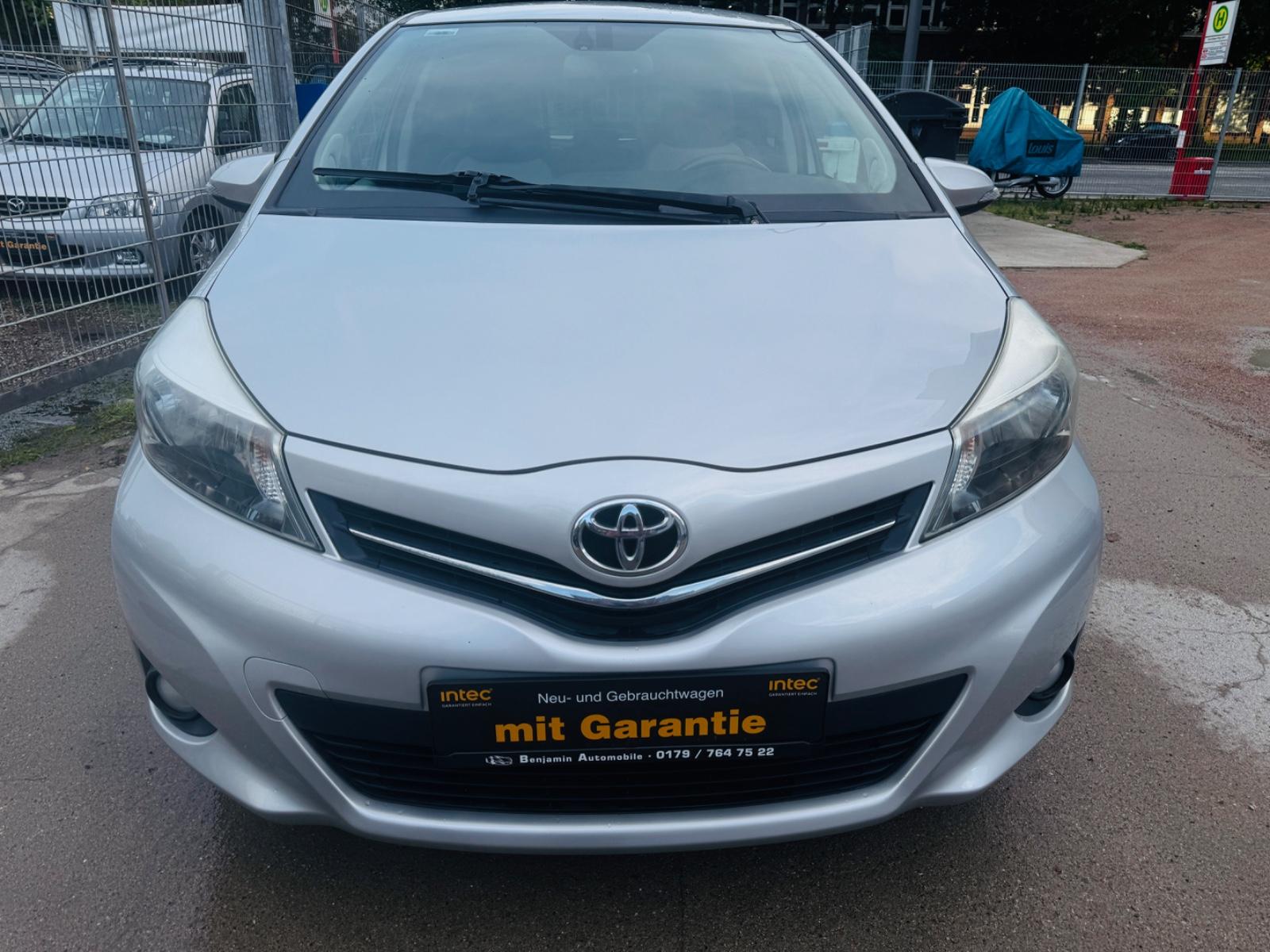 Toyota Yaris 1,3*Executive*Automatik*Klimaaut*Kamera