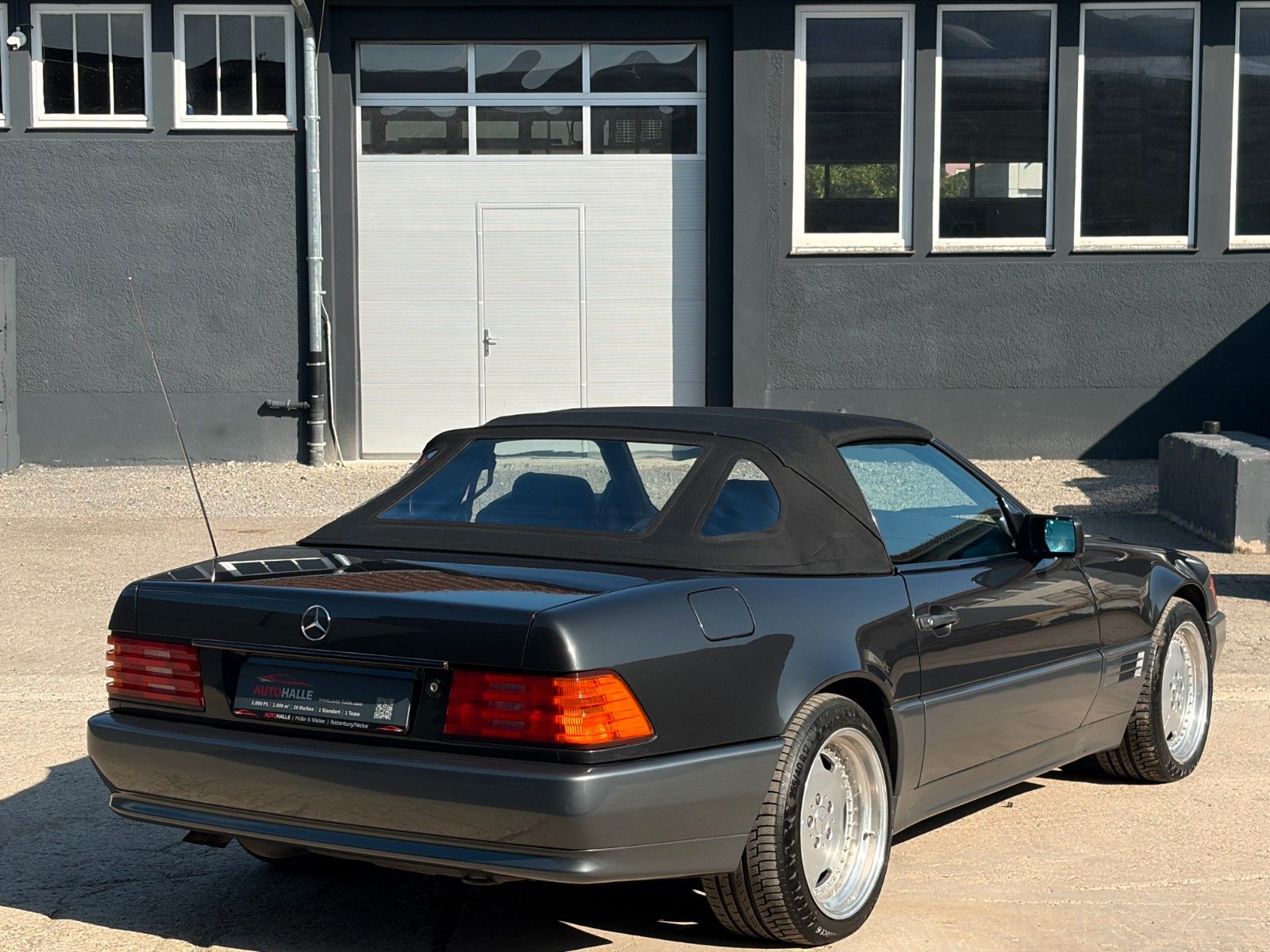 Fahrzeugabbildung Mercedes-Benz SL 320 R129 Cabrio Autom. AMG unfallfrei Note 2