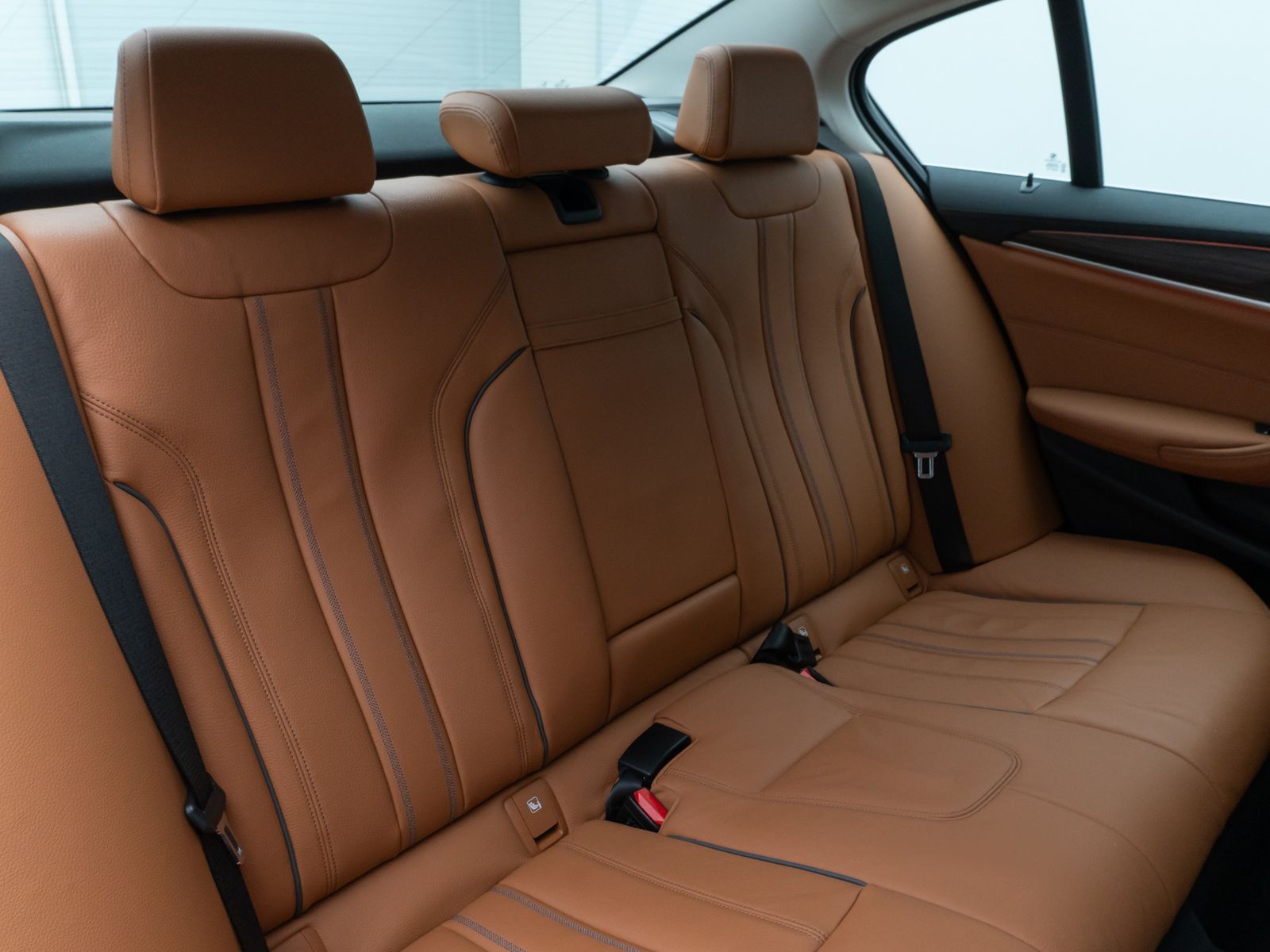 Fahrzeugabbildung BMW 520d xD LuxuryLine Glasdach Kamera Laser HUD H/K