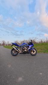Yamaha YZF R1 RN09 - YAMAHA R1 RN09