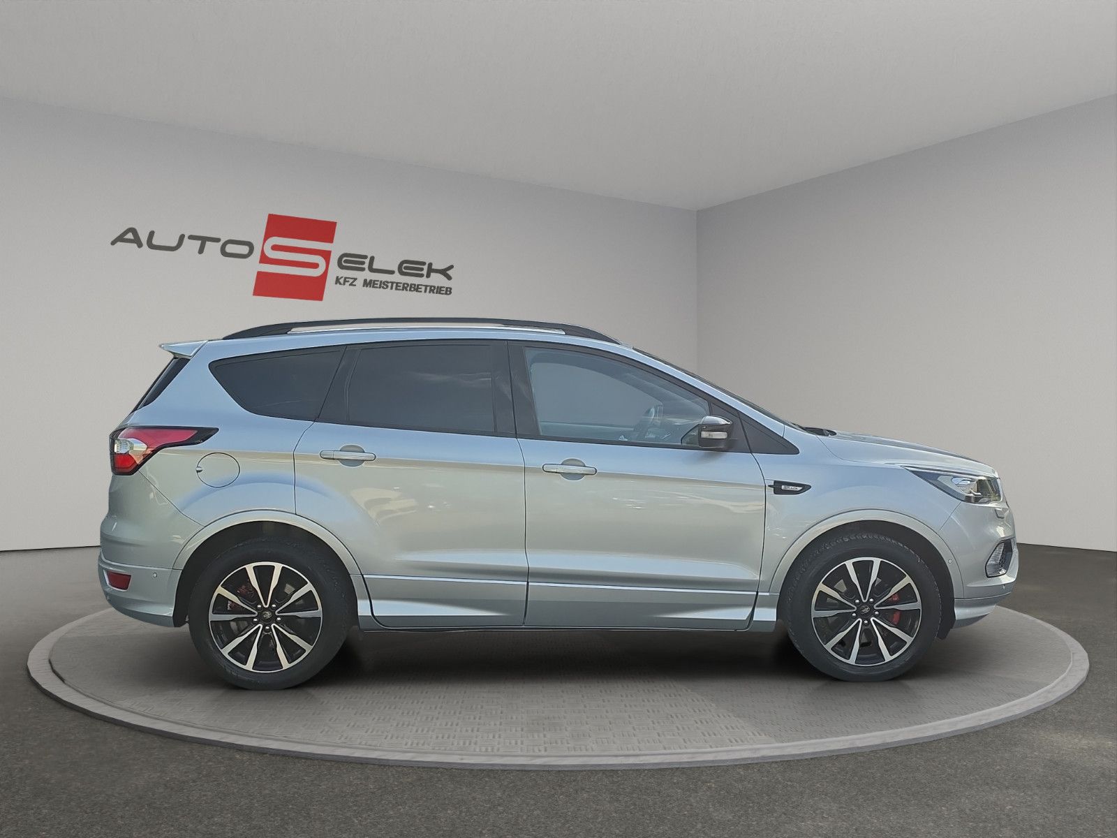 Fahrzeugabbildung Ford Kuga ST-Line Panorama-Dach Kamera Alcantara AHK