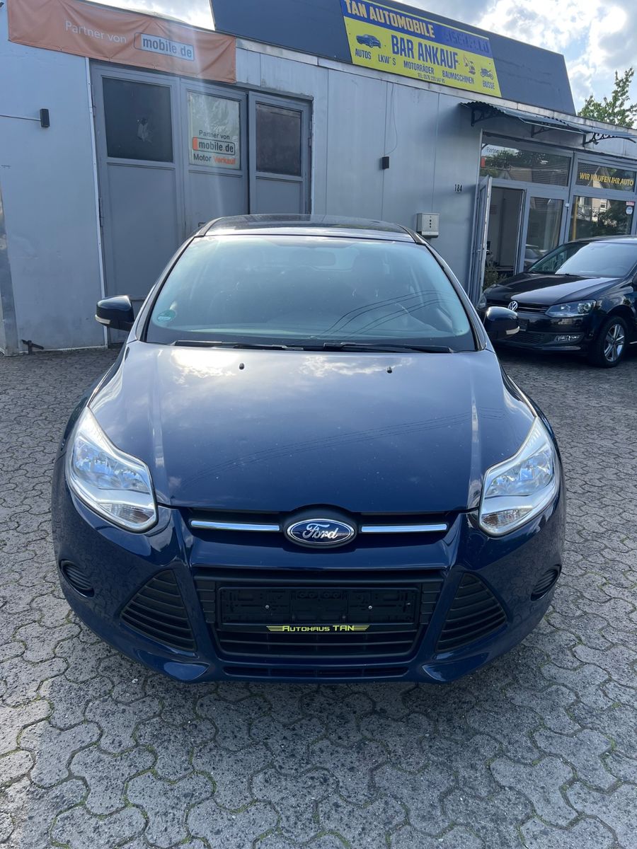 Fahrzeugabbildung Ford Focus Turnier 1.6 Ambiente