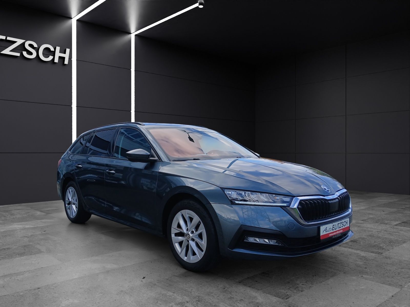 Fahrzeugabbildung SKODA Octavia Combi TSI Ambition LED Navi PDC SH LM