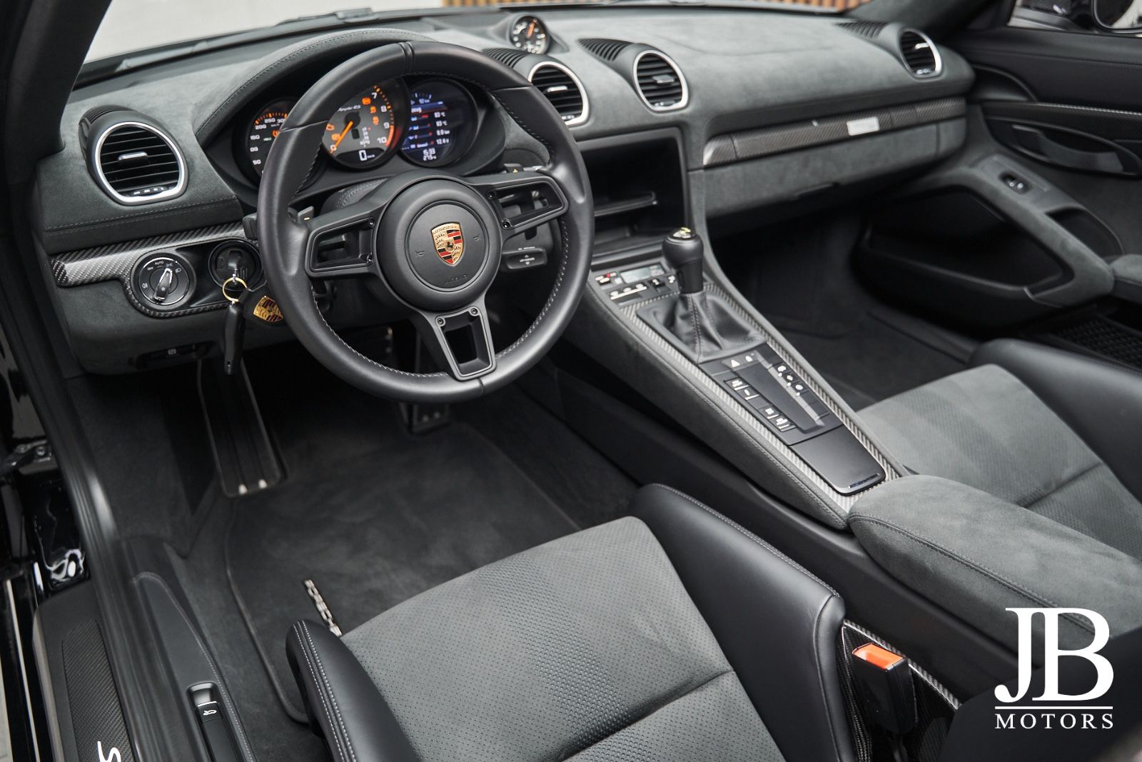 Fahrzeugabbildung Porsche Spyder RS Weissach PCCB Lift Magnesium Chrono