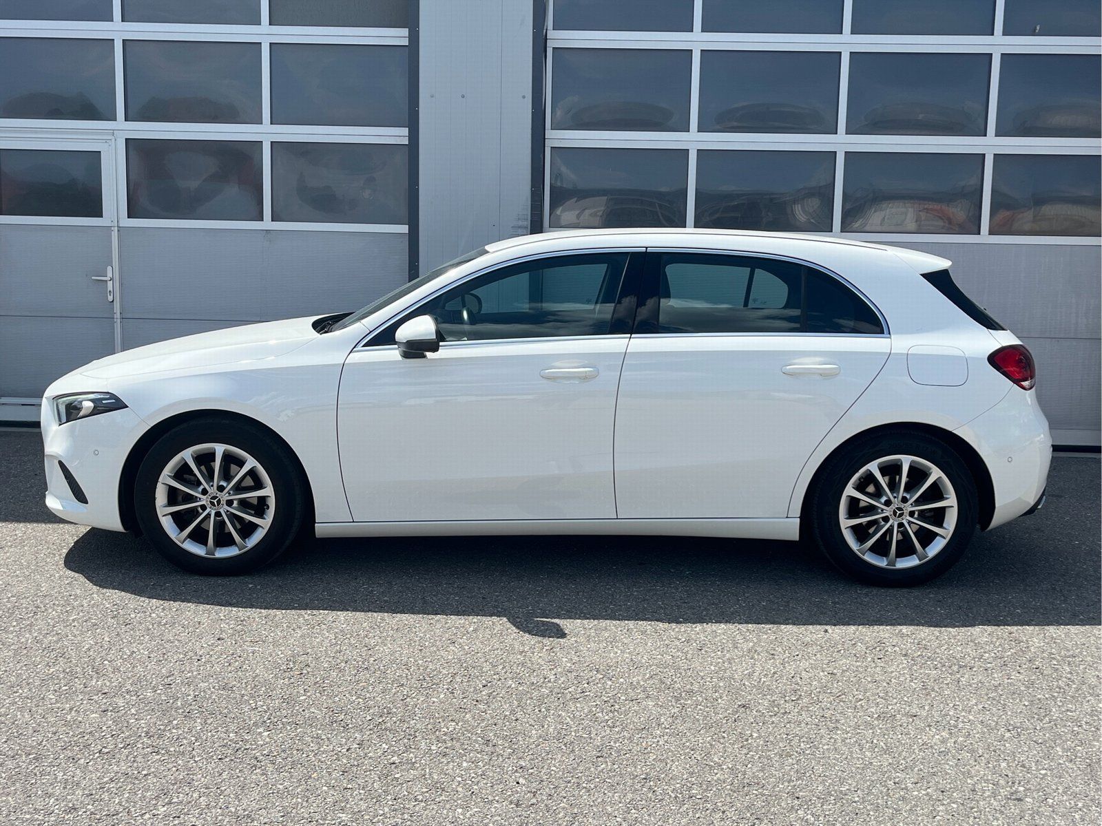 Mercedes-Benz A 180 Progressive 7G-DCT Navi High LED Sitzhzg foto 2