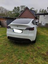 Tesla Model Y Dual Motor AWD Long Range - Tesla Model Y in Duisburg