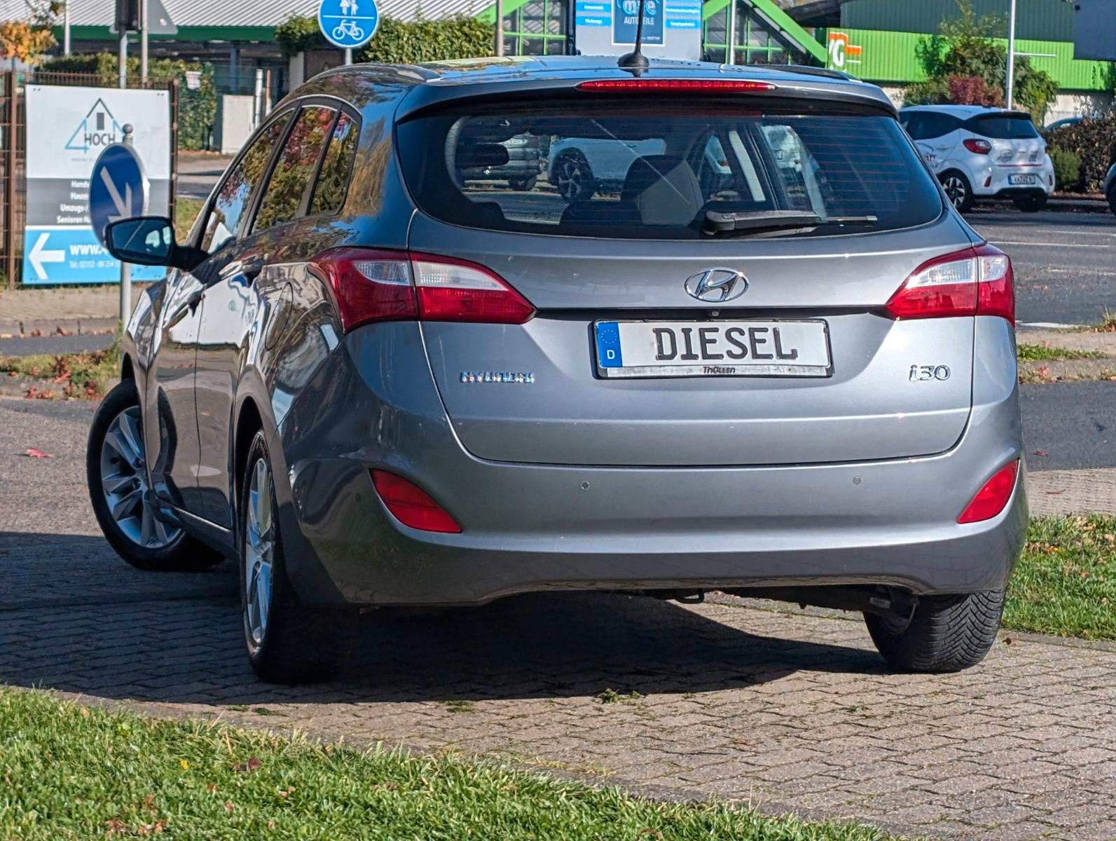 Hyundai i30 2014 — photo 11