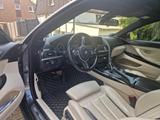 BMW 650i Coupé - - graue BMW 650