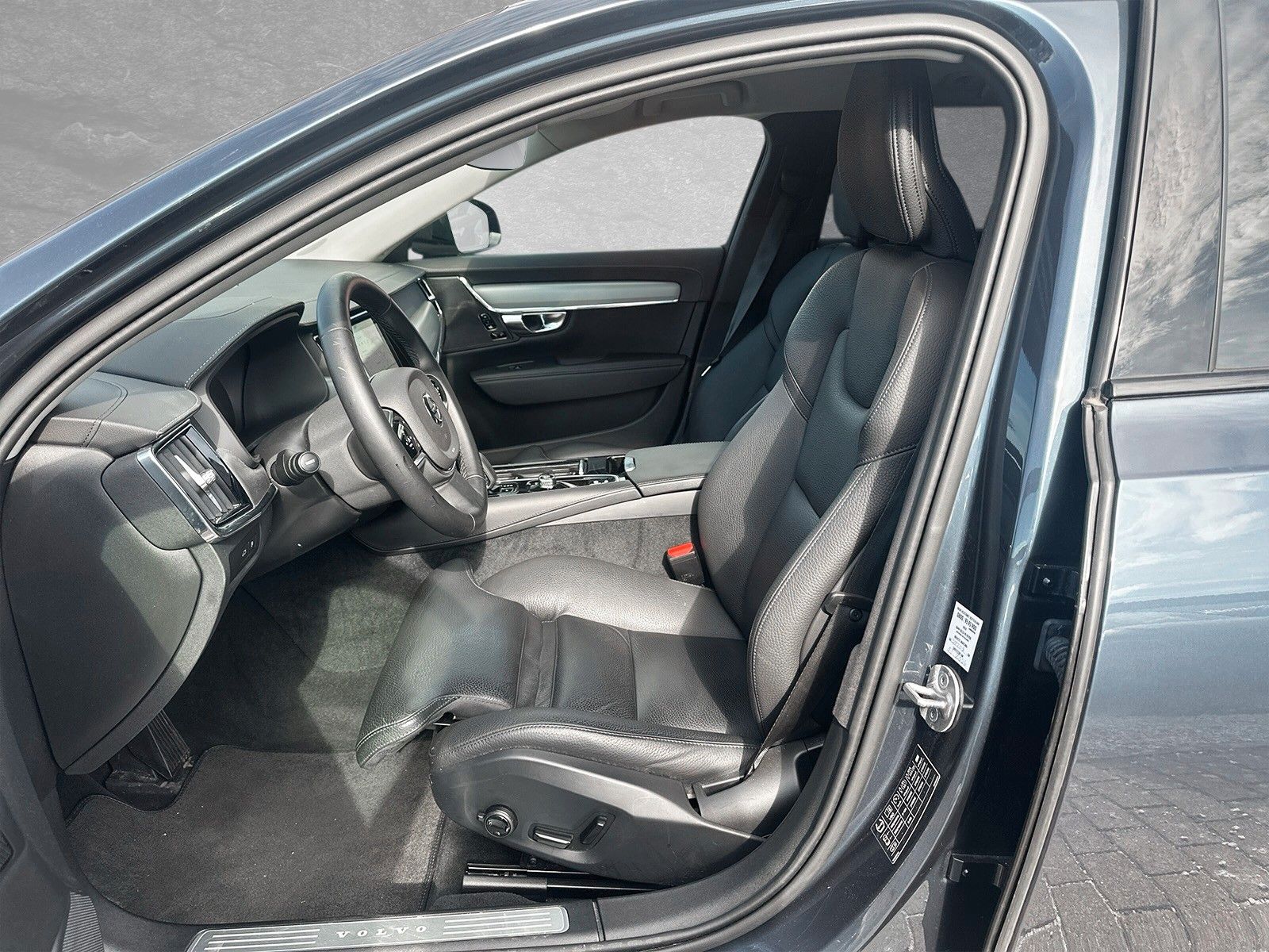 Volvo V90 T8 AWD Plus Dark Automatik ACC BLIS foto 3