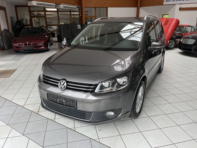 Volkswagen Touran 1.2 TSI Life 7-Sitzer AHK SHZ Klima ParkA