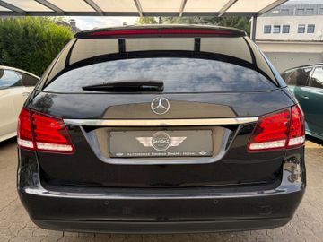 Mercedes E 220 - 5