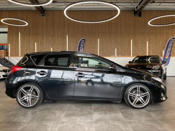 Toyota Auris Life+ Lim. 1.6 Edition *AHK*KAMERA*KLIMAA.