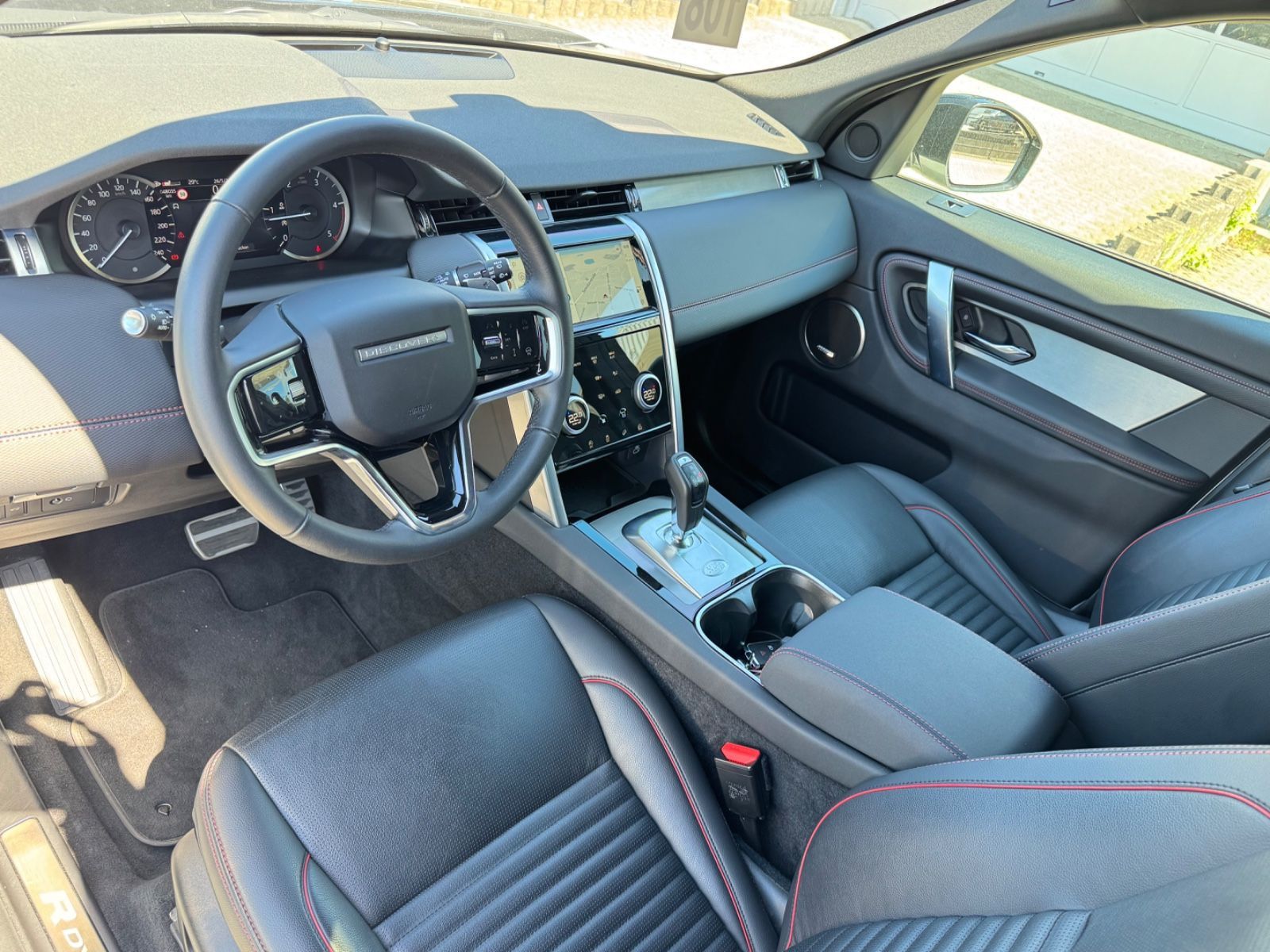 Fahrzeugabbildung Land Rover Discovery Sport R-Dynamic /MERIDIAN/CARPLAY/KAM