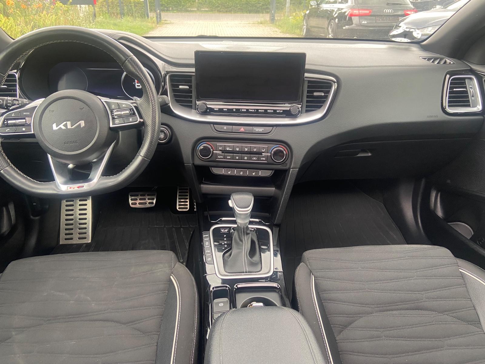 Kia pro cee'd / ProCeed