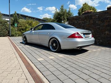 2004 Mercedes-BENZ CLS — фото 1
