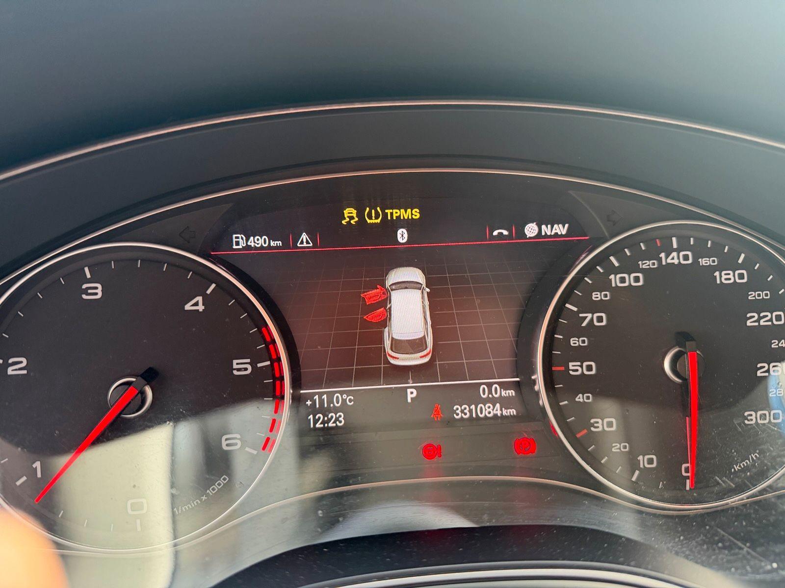 Audi A6 2012 — photo 12