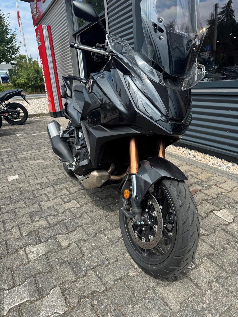 Honda NT 1100, DCT, ES