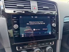 Fahrzeugabbildung Volkswagen Golf VII Variant 1.5 TSI Highline *PANO*R-LINE*
