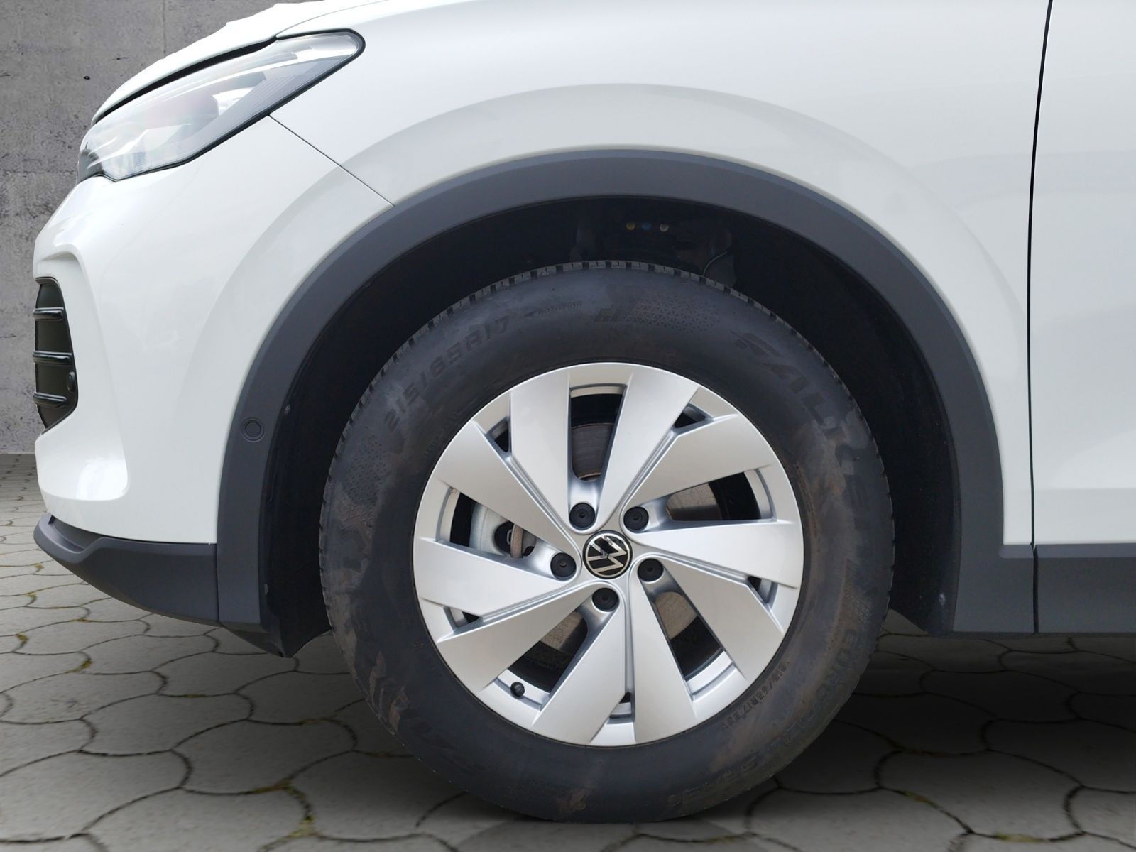 Volkswagen Tiguan 1.5 eTSI DSG 5JG AHK IDA RFK LED foto 5