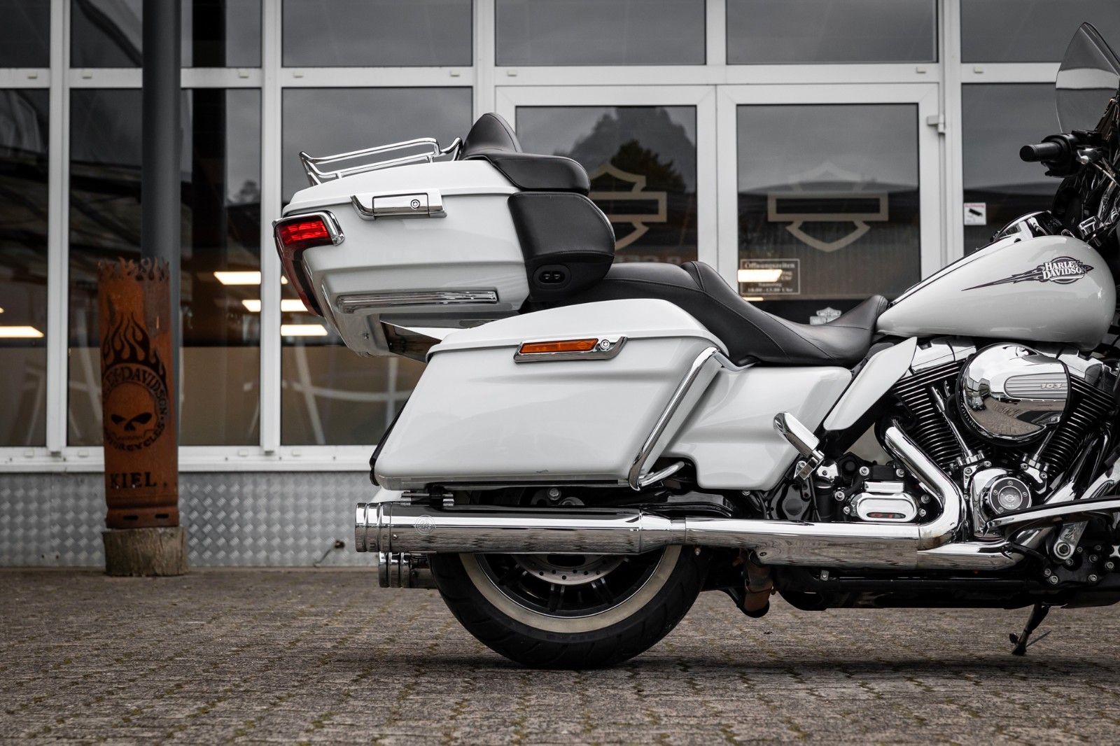 Fahrzeugabbildung Harley-Davidson E-Glide Ultra 103 cui FLHTKL - Kesstech -