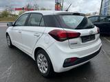 Hyundai i20 Select - Hyundai: Unfallwagen