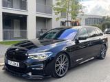 BMW 525d M Paket Pano  20 Zoll Top Ausstattung  - BMW 525 mit Diesel-Antrieb: Kombi, 2.5