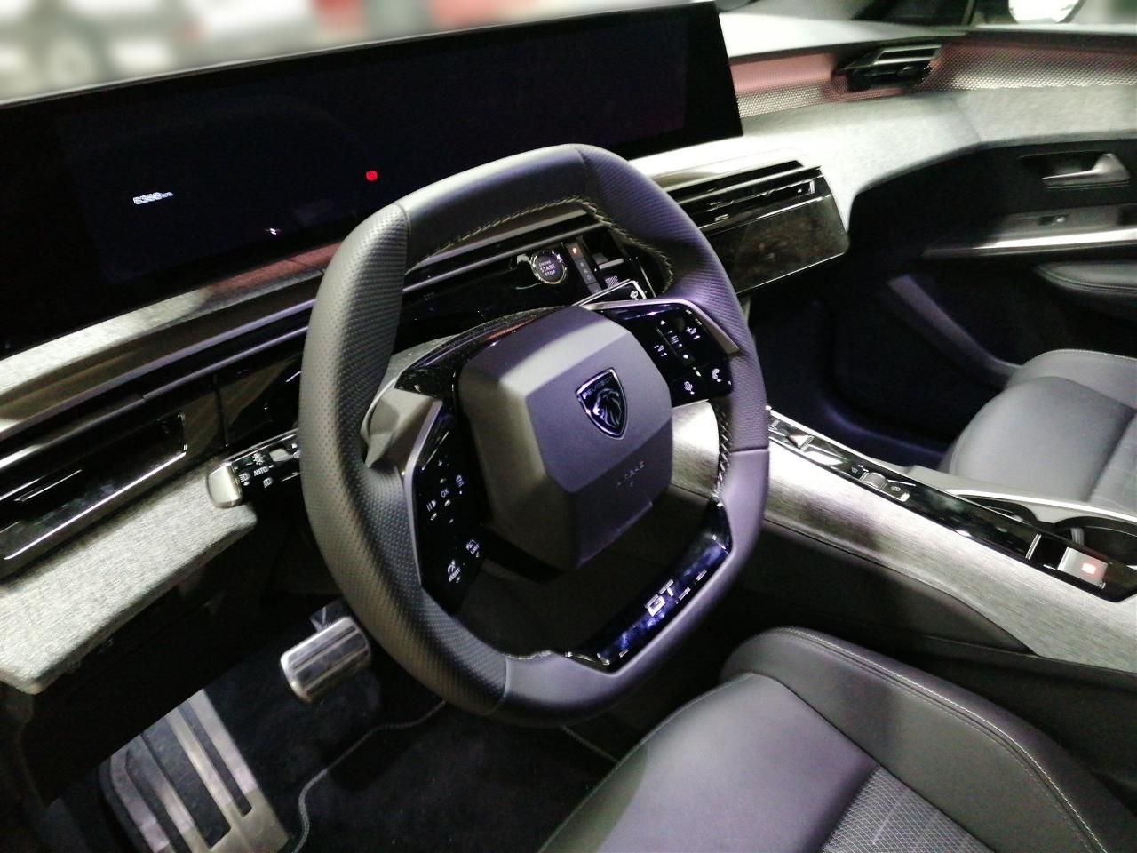 Fahrzeugabbildung Peugeot 3008 GT Hybrid e-DSC+Navi+MatrixLED+Elektr. Heck