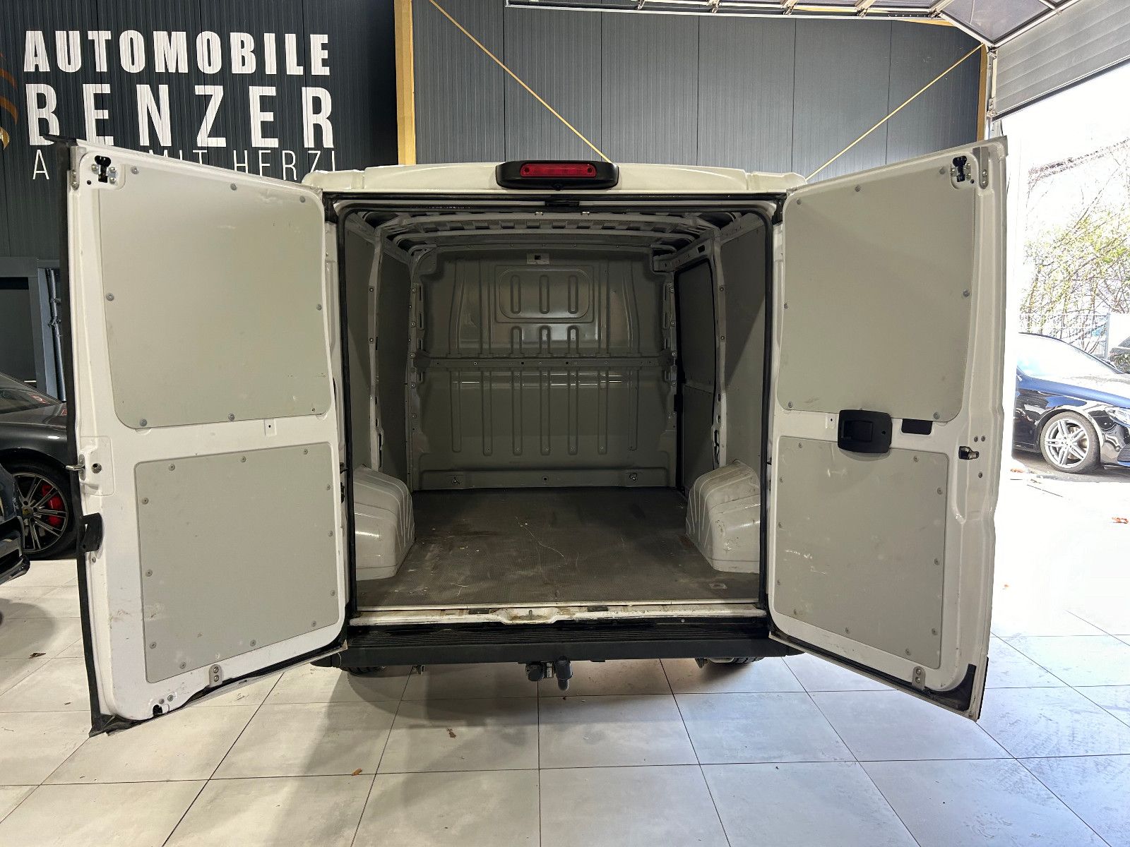 Fahrzeugabbildung Fiat Ducato Kasten 35 140 L1H1 RS: 3000 mm/3-SITZ/KAM
