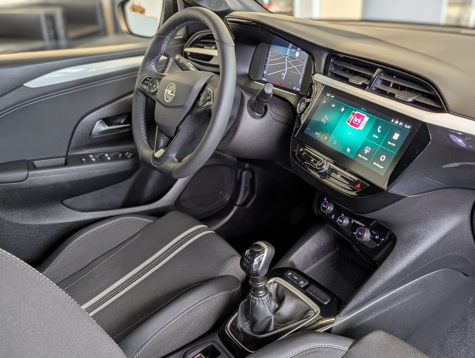 OPEL Corsa 1.2 GS IntelliLux Tech1-Komfort-Paket Cam - Image 11