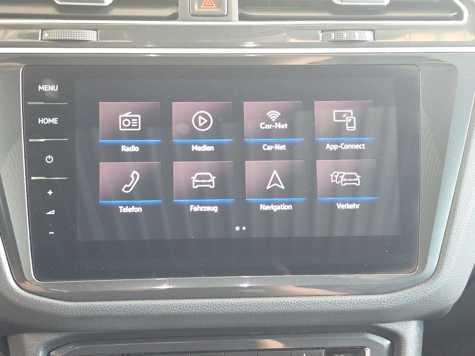 Fahrzeugabbildung Volkswagen Tiguan  R-LINE HiGHLiNE  4MOTION PANORAMA DACH