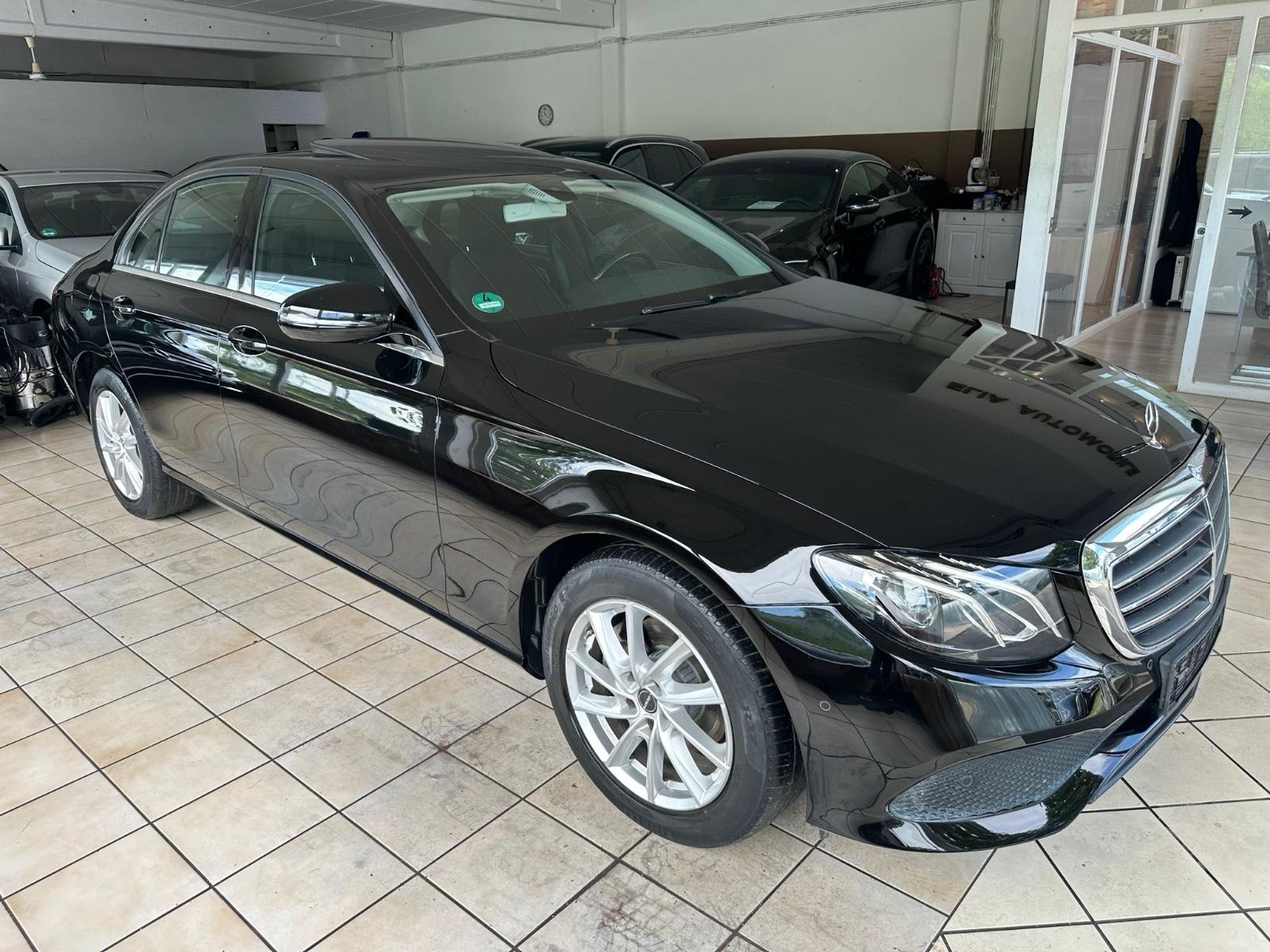 Mercedes-Benz E 220d Automat Schiebedach Standheizung Mod 2018