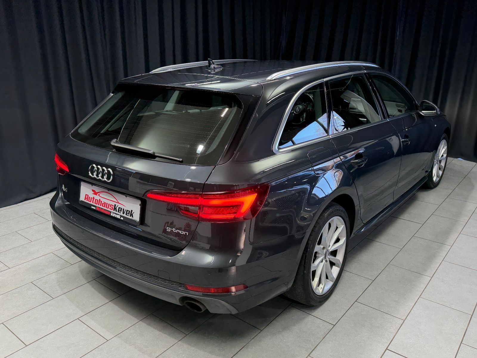 Fahrzeugabbildung Audi A4 Avant g-tron sport|S-LINE|S-TRONIC|HEAD-UP|