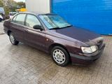 Toyota Carina E **2.0 PETROL-ESSENCE** - Toyota Carina mit Benzin-Antrieb