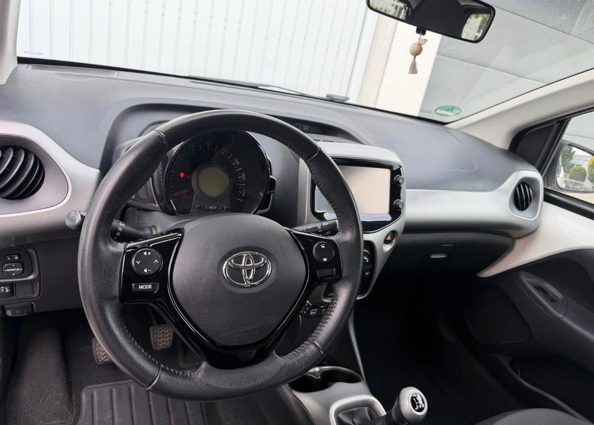 Toyota Aygo | 69 PS | 5-Türer | Nur 50.116 km | 
