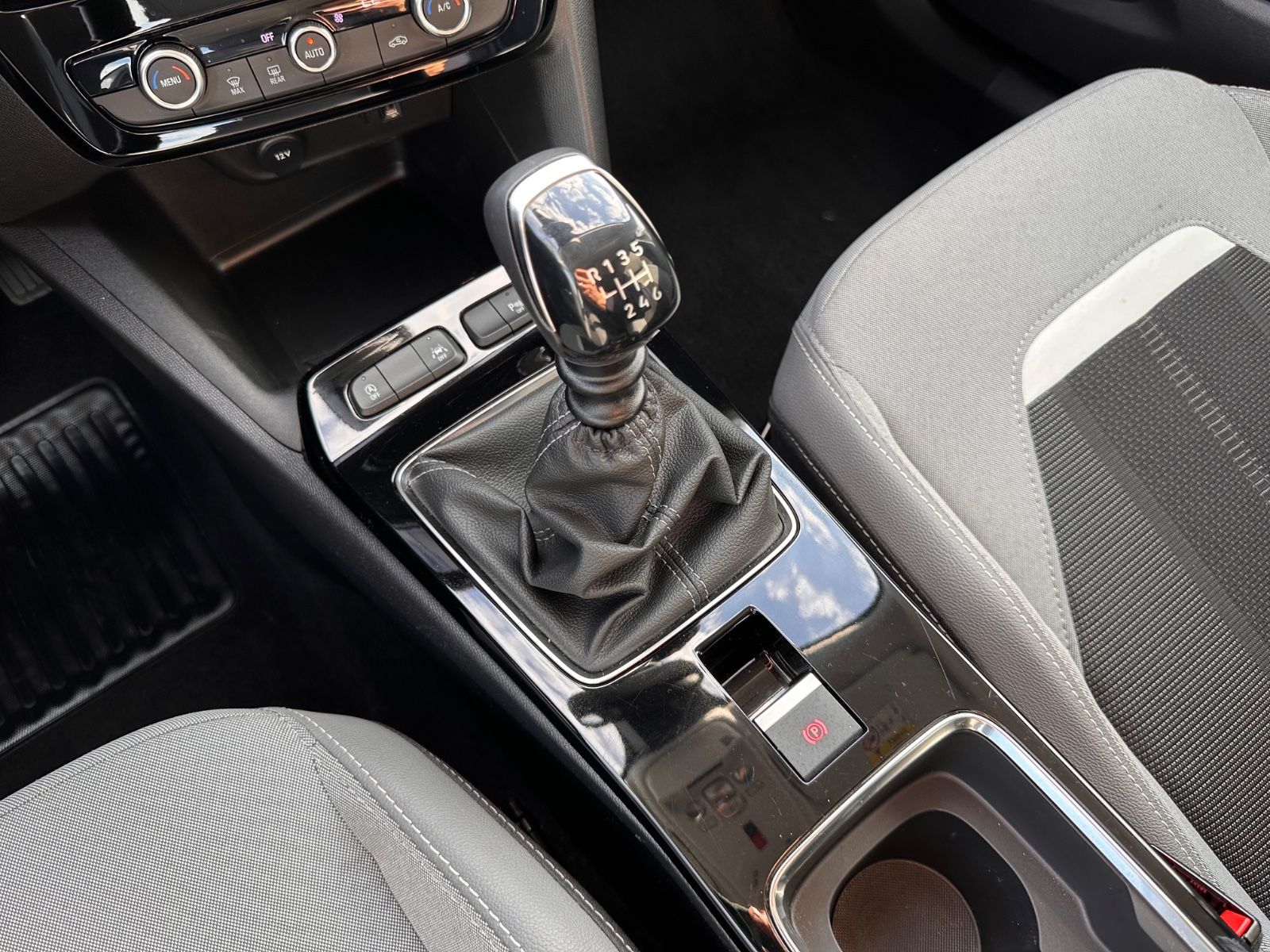 Fahrzeugabbildung Opel Mokka Business Elegance LED/PDC/APP/Kamera/Kessy