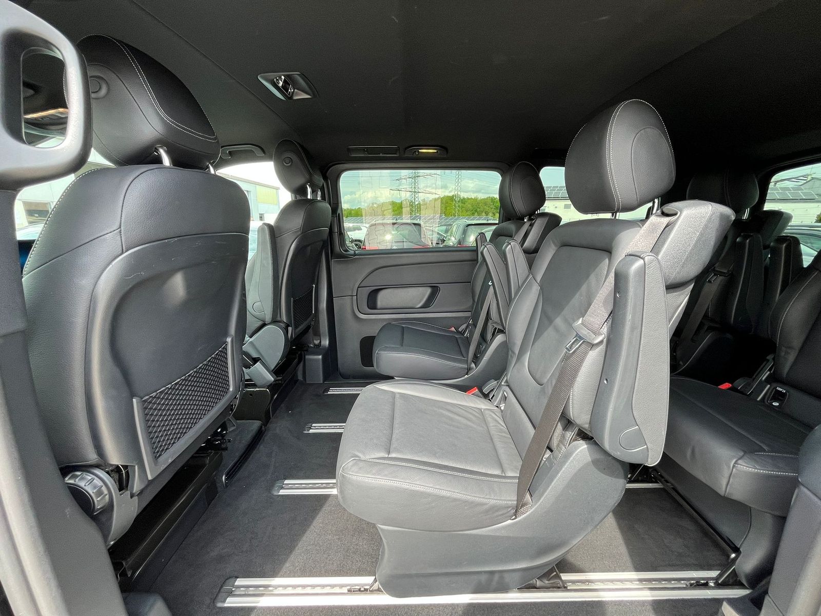 Fahrzeugabbildung Mercedes-Benz V 250 d EDITION 21 kompakt AMG NIGHT*LED*LEDER