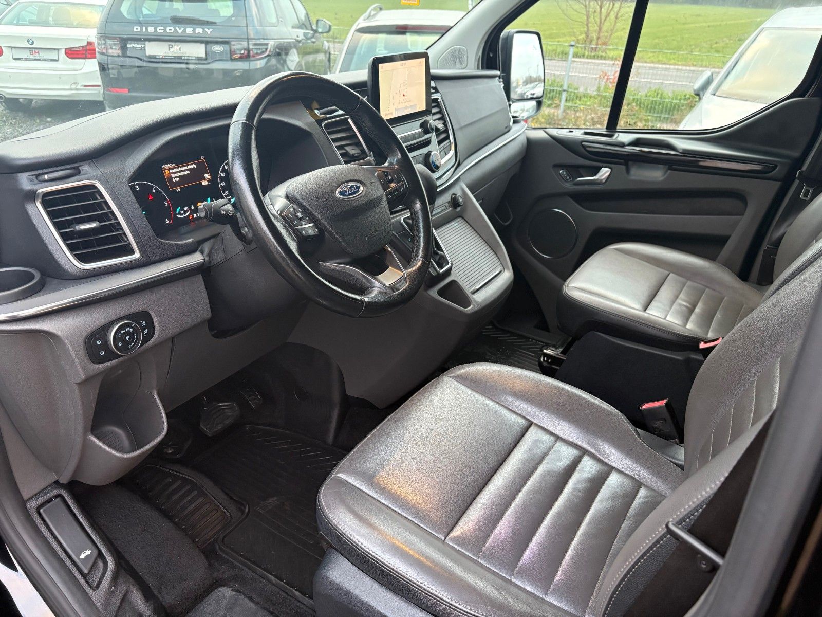 Fahrzeugabbildung Ford Tourneo Custom Aut. 320 L2 Tourneo Titanium Lede