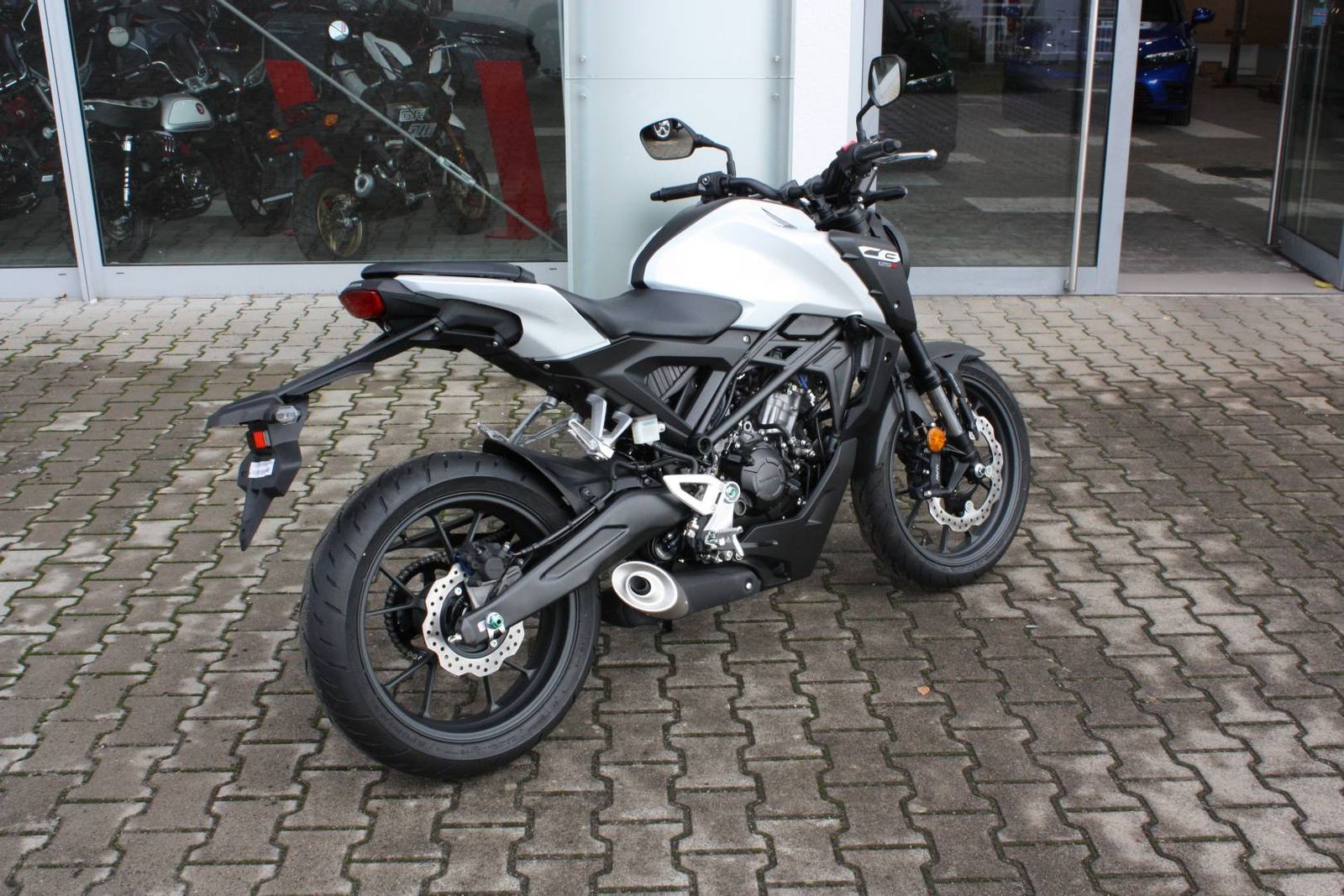 Fahrzeugabbildung Honda CB 125 R