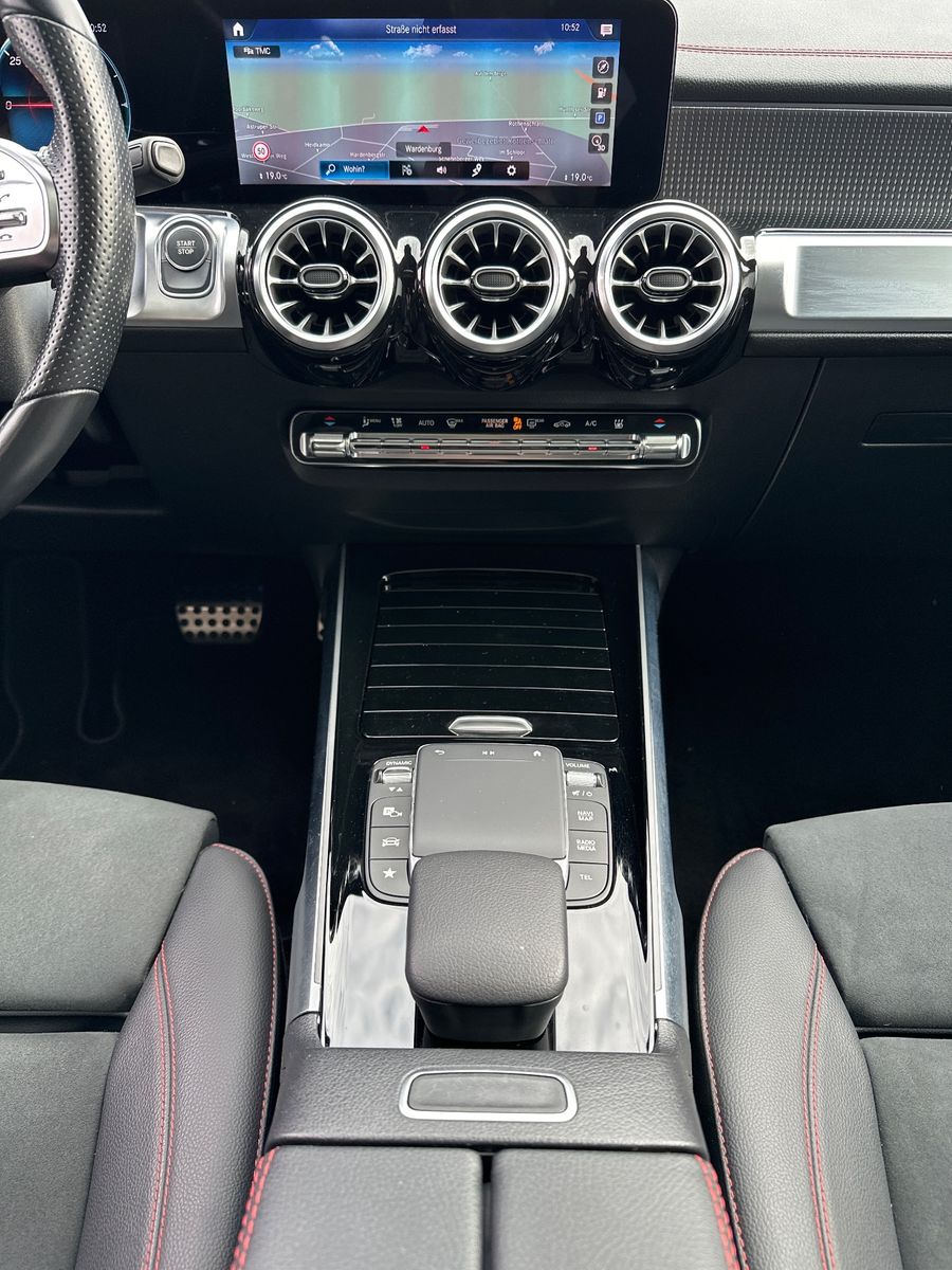 Fahrzeugabbildung Mercedes-Benz EQB 250+ AMG Line NAV+LED+PANORAMA+ACC+360GRAD